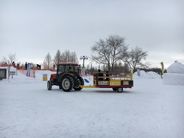 冬はサッポロさとらんどで雪遊び のりのりチューブやバナナボートは迫力満点 Papamode
