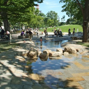 大通公園の遊水路で水遊び!通水期間と時間をチェック!都心部ですごす充実の時間